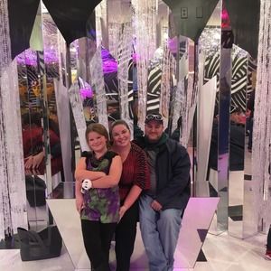 Meet your Posher, Danielle